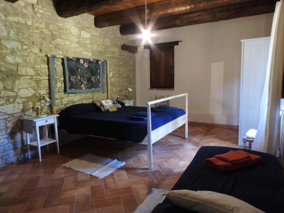 Отель Casale Le Fontanelle Monte Grimano Terme Экстерьер фото