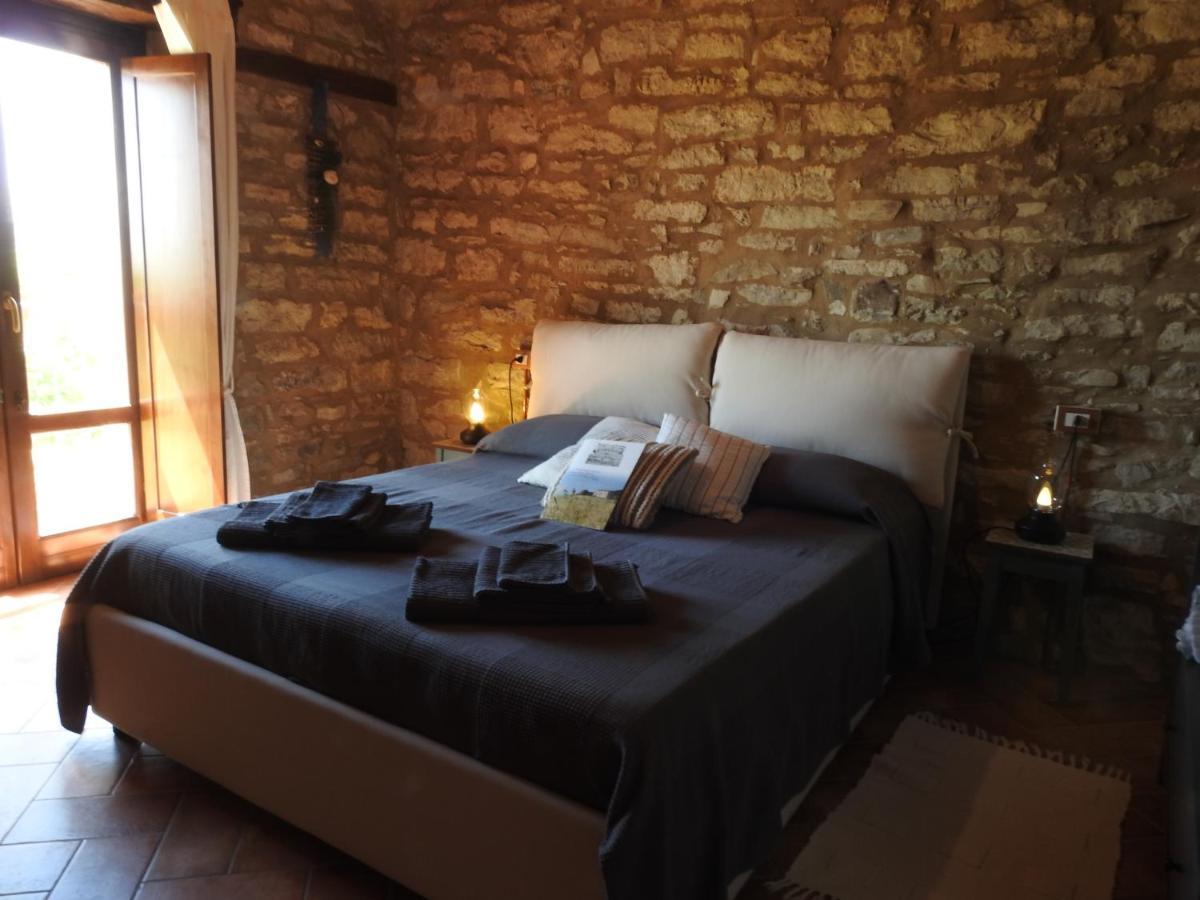 Отель Casale Le Fontanelle Monte Grimano Terme Экстерьер фото